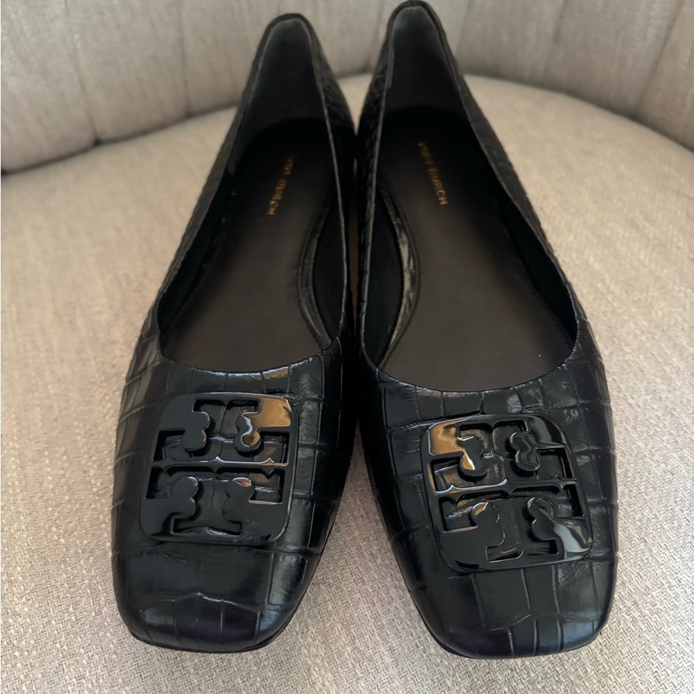 Elegant Black Crocodile Pattern Flats